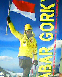 SABAR GORKY 100 NILAI HIDUP MELAWAN KETERBATASAN DI TENGAH KETERBATASAN 